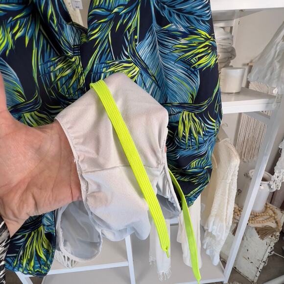 OP Men's size large swim trunks 36/38 blue, chartreuse, floral coastal #2437 - Picture 9 of 9